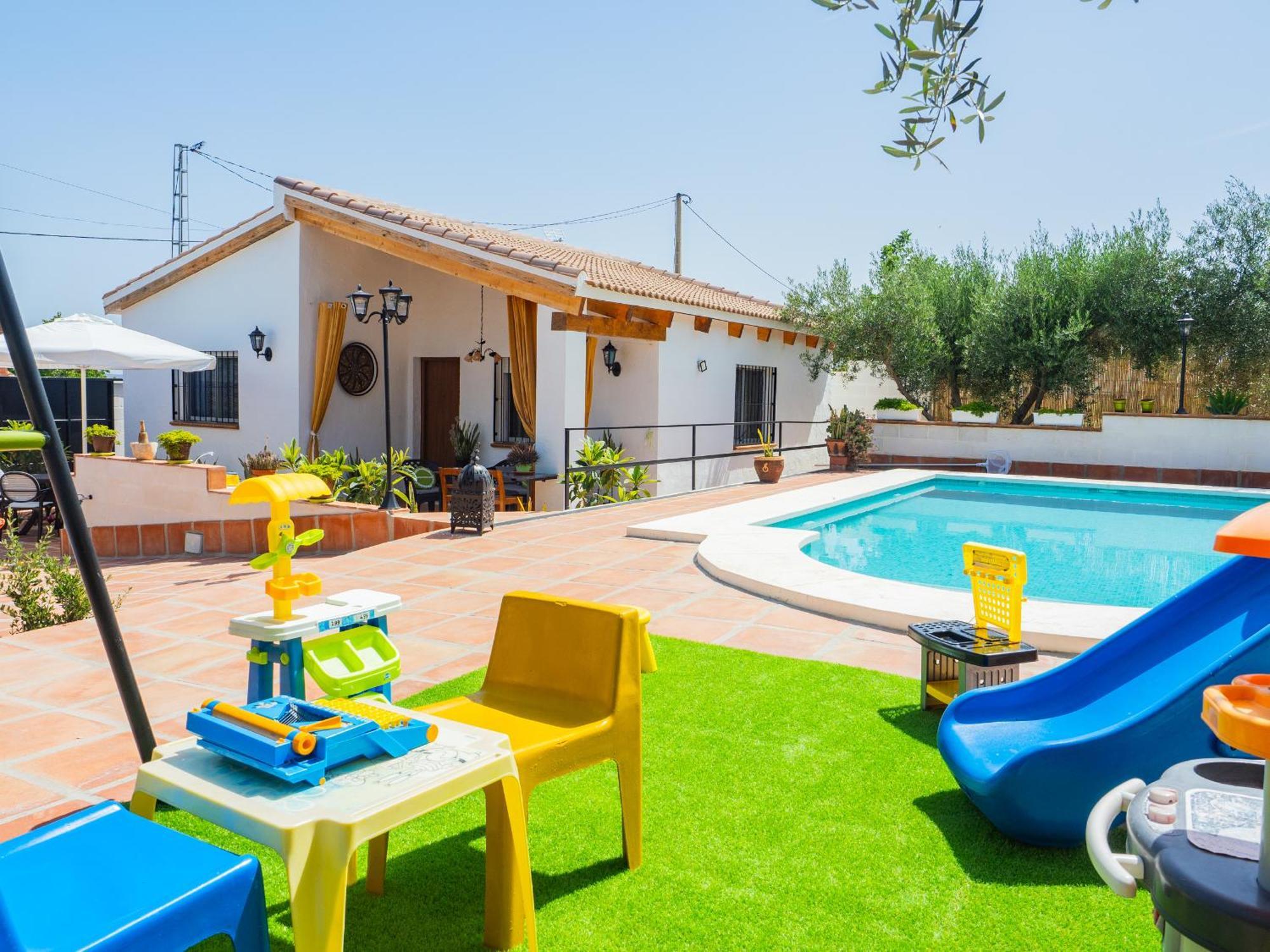 Cubo's Entre Olivos Del Azahar Holiday home *